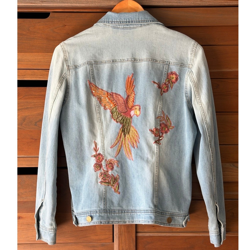 VINTAGE Women's Chico's Size 1/M Embroidered Denim Jacket Faded Parrot Flowers